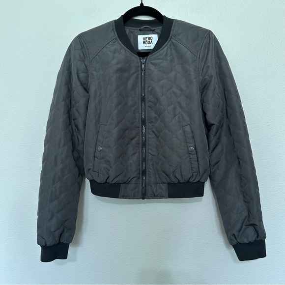 Vero moda josia short jacket quilted grey women’s size M medium polyester - Picture 1 of 3
